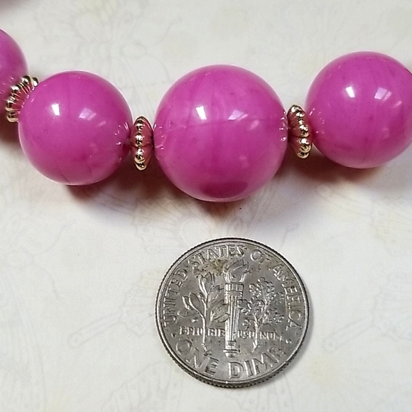 Vintage 1960s Mid Century Lilac Acrylic Beaded Gold Tone Necklace - Picture 8 of 10